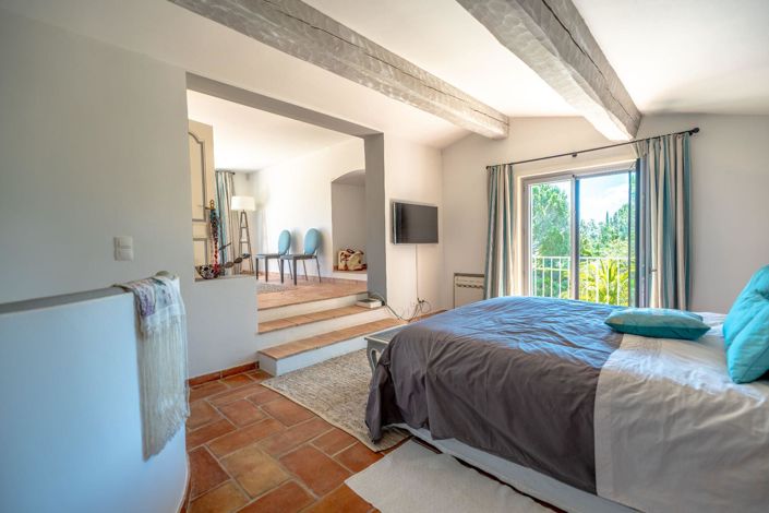 Image No.7-4 Bed House for sale