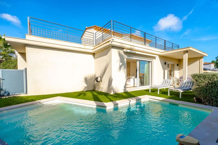 Image No.15-3 Bed House for sale