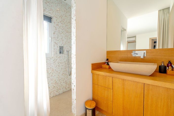 Image No.8-3 Bed House for sale