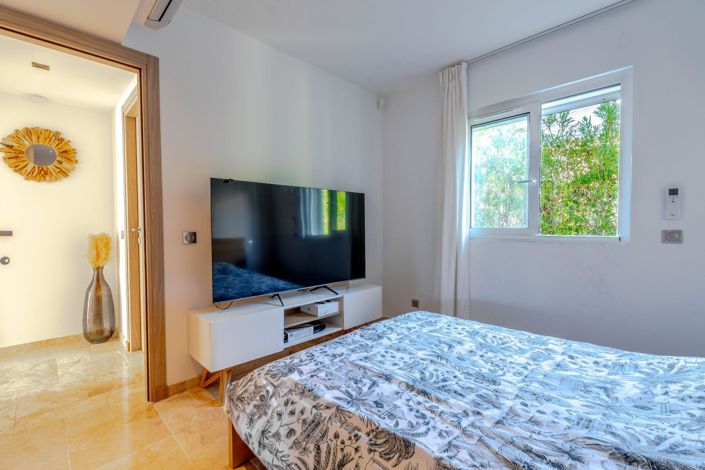 Image No.9-3 Bed House for sale