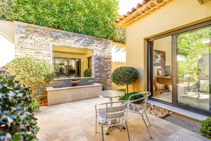 Image No.14-3 Bed House for sale