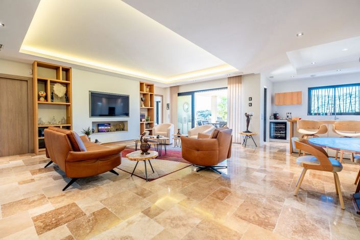 Image No.4-3 Bed House for sale