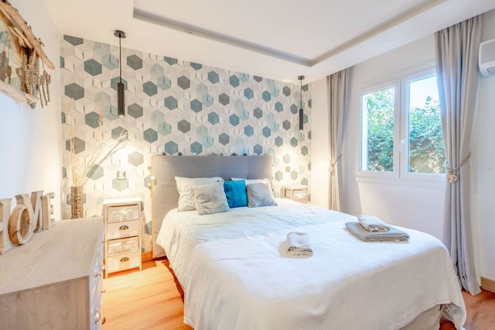 Image No.7-4 Bed House for sale