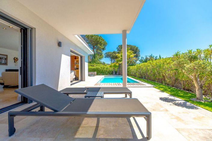 Image No.2-4 Bed House for sale