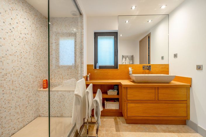 Image No.7-4 Bed House for sale