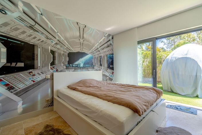 Image No.9-4 Bed House for sale