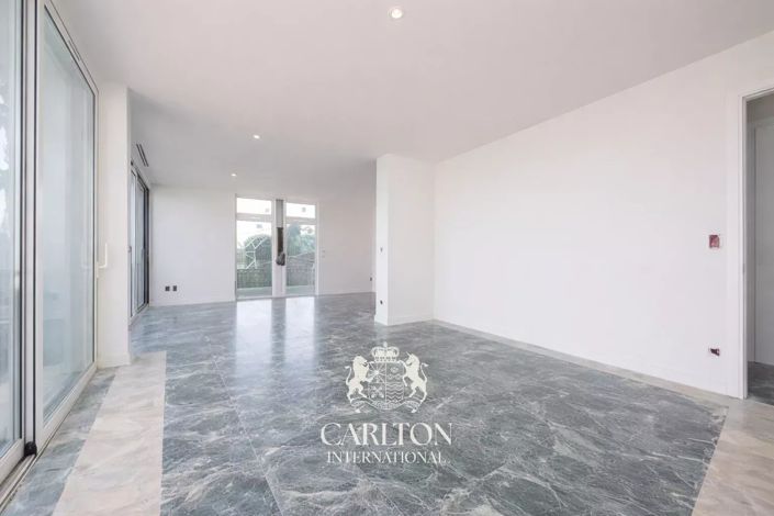 Image No.2-4 Bed Apartment for sale