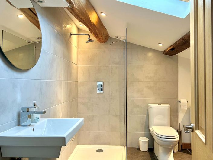 Image No.12-7 Bed House for sale