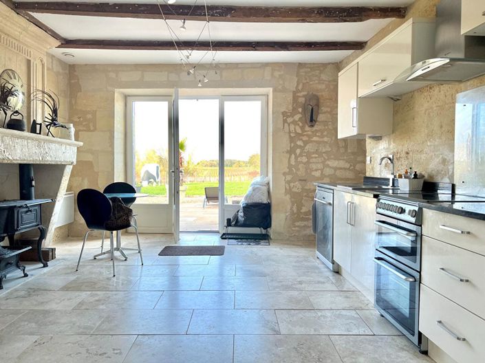 Image No.6-7 Bed House for sale