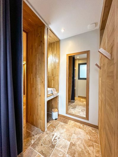 Image No.14-3 Bed House for sale