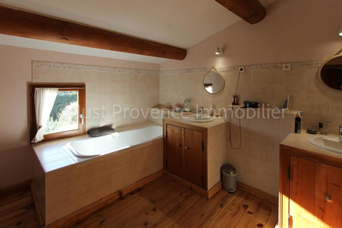 Image No.13-8 Bed Property for sale