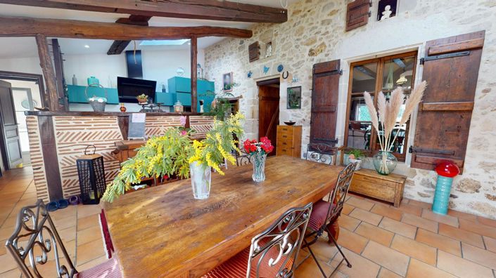 Image No.11-29 Bed House for sale