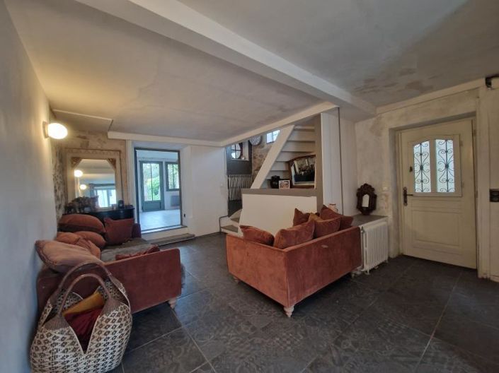 Image No.19-4 Bed House for sale