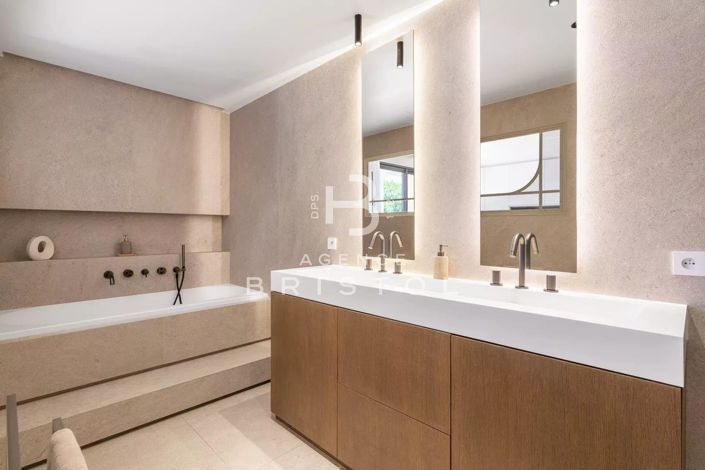 Image No.9-3 Bed Apartment for sale