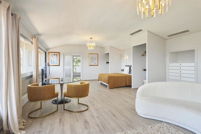 Image No.26-11 Bed House for sale