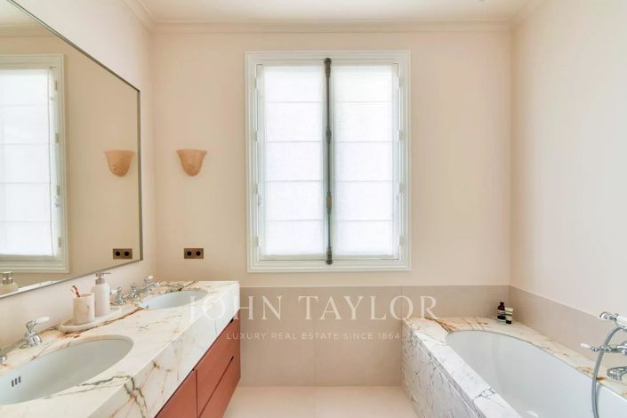 Image No.12-3 Bed Apartment for sale