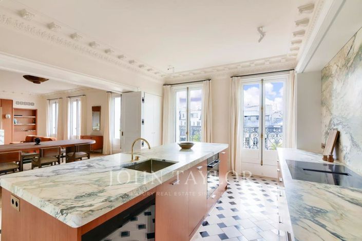 Image No.6-3 Bed Apartment for sale