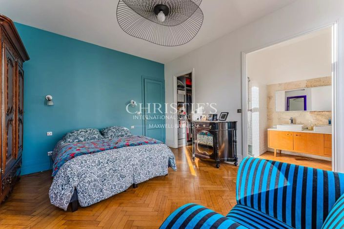 Image No.12-5 Bed House for sale