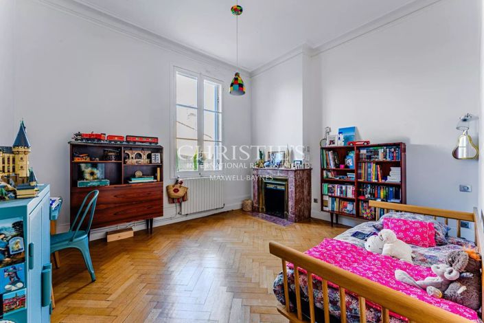 Image No.15-5 Bed House for sale