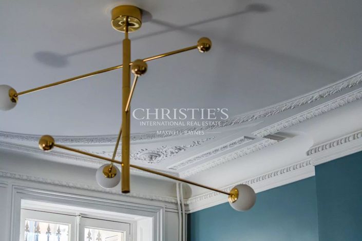 Image No.18-5 Bed House for sale