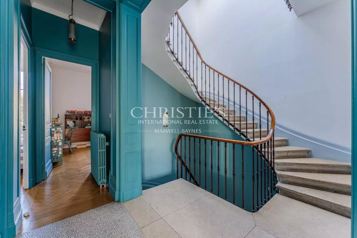 Image No.7-5 Bed House for sale