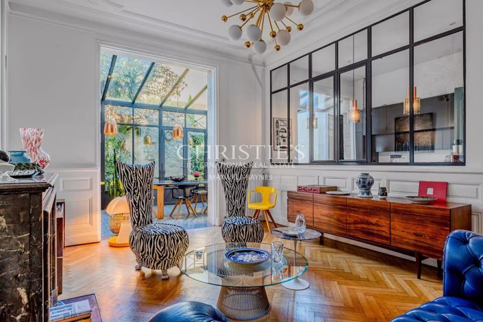 Image No.9-5 Bed House for sale