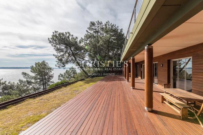 Image No.2-6 Bed House for sale