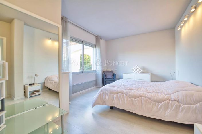 Image No.13-4 Bed House for sale