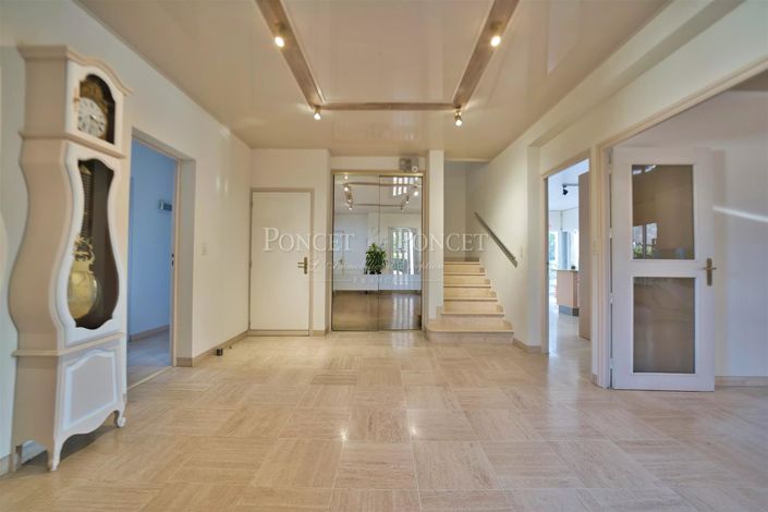 Image No.7-4 Bed House for sale