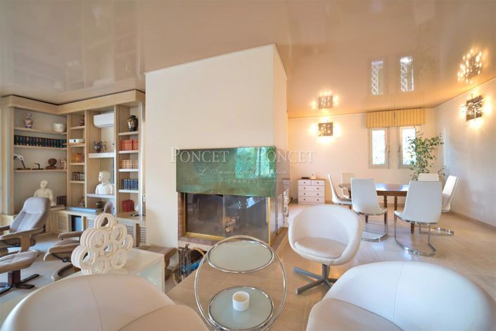 Image No.9-4 Bed House for sale