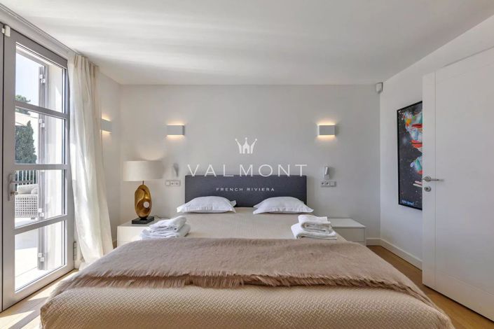 Image No.10-5 Bed House for sale