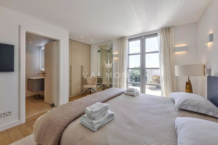 Image No.11-5 Bed House for sale