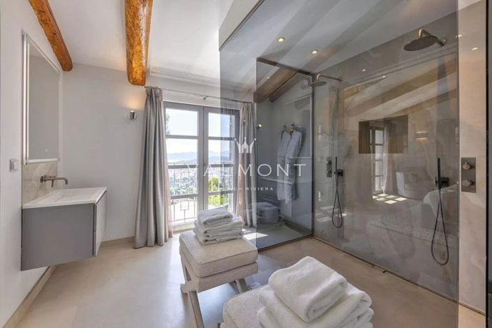 Image No.7-5 Bed House for sale