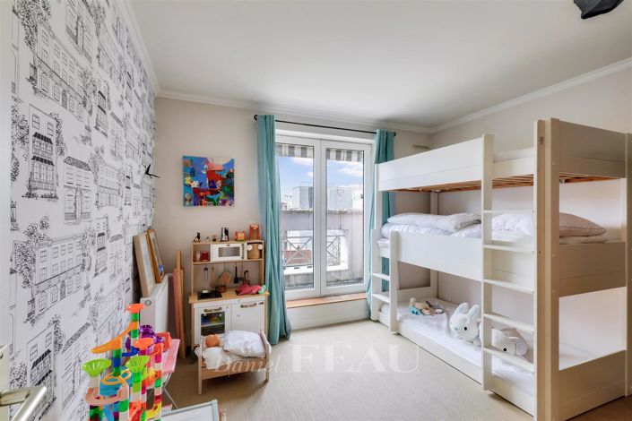 Image No.14-Appartement de 4 chambres à vendre à Suresnes