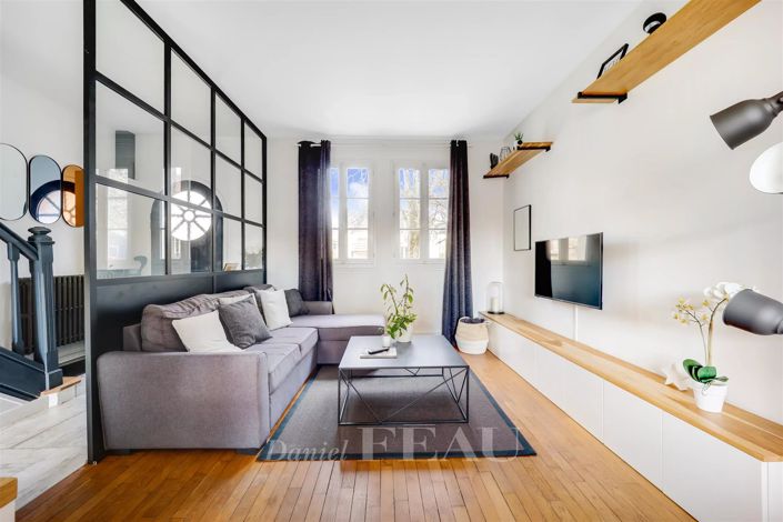 Image No.1-3 Bed House for sale