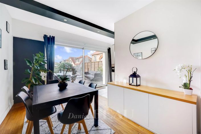 Image No.3-3 Bed House for sale