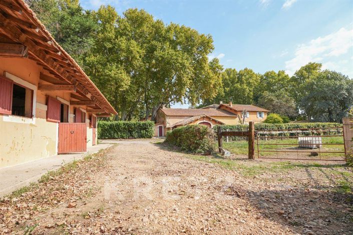 Image No.16-6 Bed House for sale