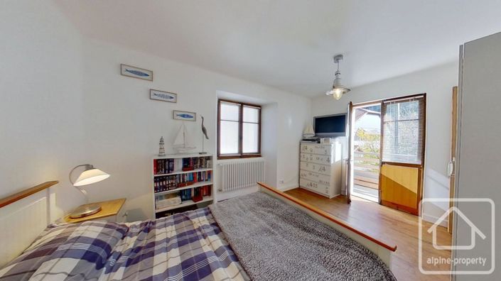 Image No.22-3 Bed Property for sale