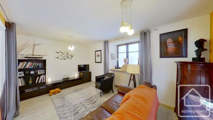 Image No.7-3 Bed Property for sale