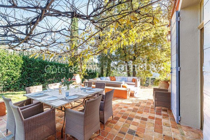 Image No.12-4 Bed Property for sale