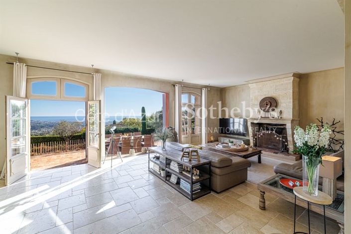 Image No.4-4 Bed Property for sale