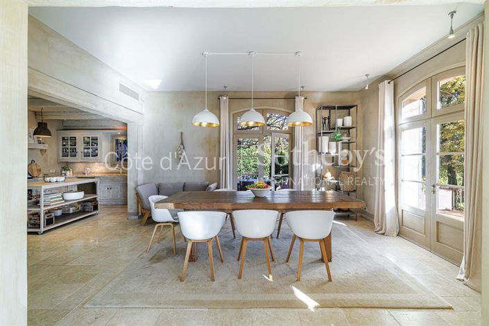 Image No.8-4 Bed Property for sale