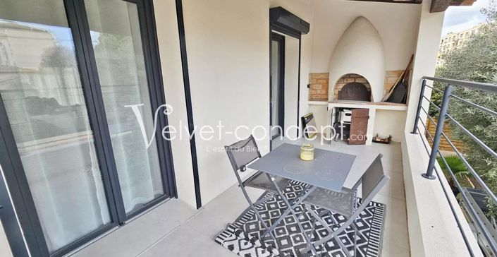 Image No.6-5 Bed House for sale