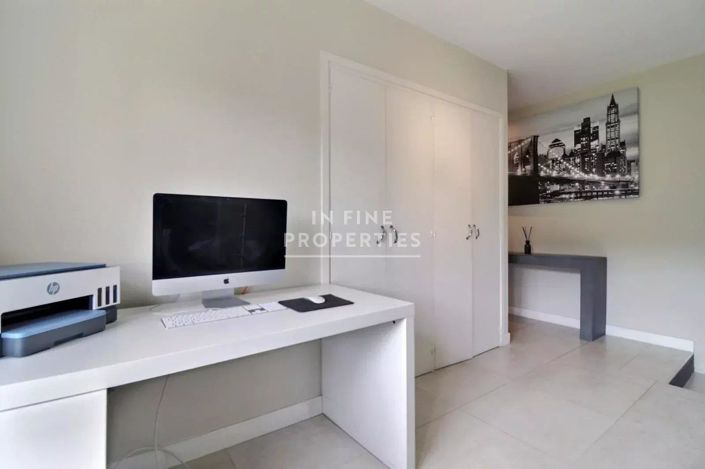 Image No.15-House for sale