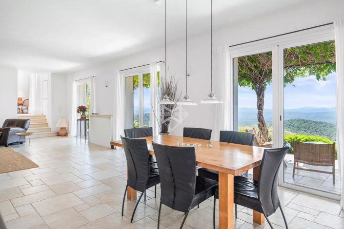 Image No.18-4 Bed House for sale