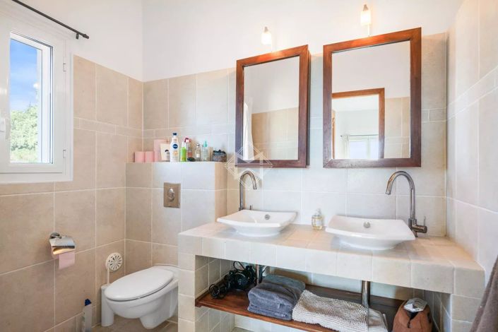 Image No.21-4 Bed House for sale