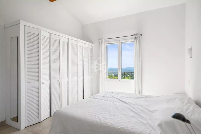 Image No.22-4 Bed House for sale