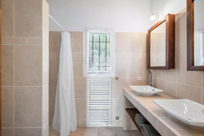 Image No.25-4 Bed House for sale