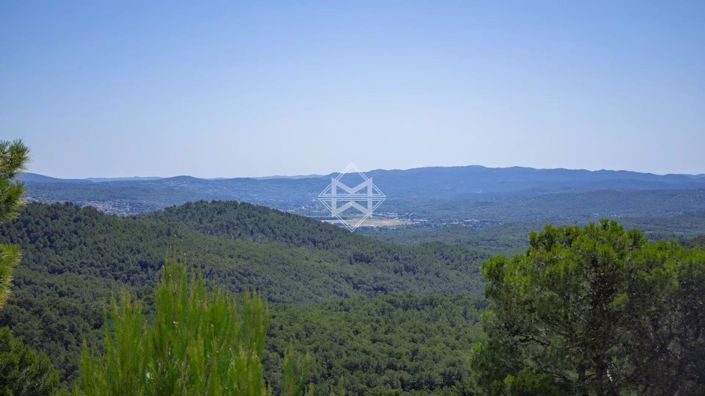 Image No.3-4 Bed House for sale