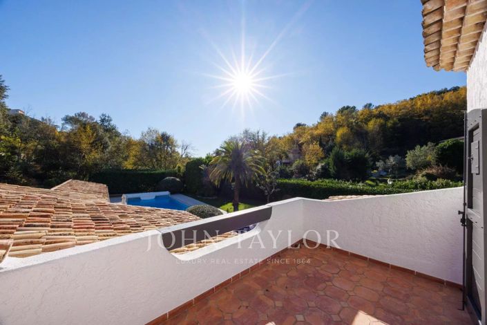 Image No.17-4 Bed House for sale